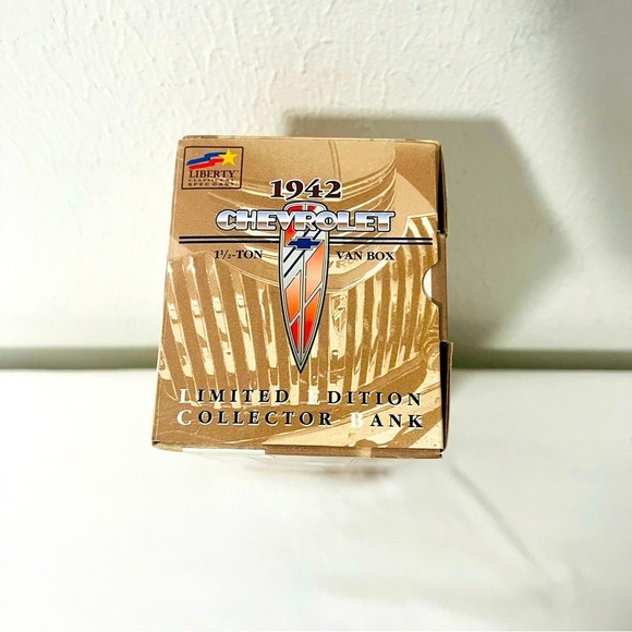 ESSO GASOLINE EXXON HUMBLE 1942 CHEVY 1-1/2 TON VAN BOX TRUCK LIBERTY CLASSICS - Picture 5 of 7